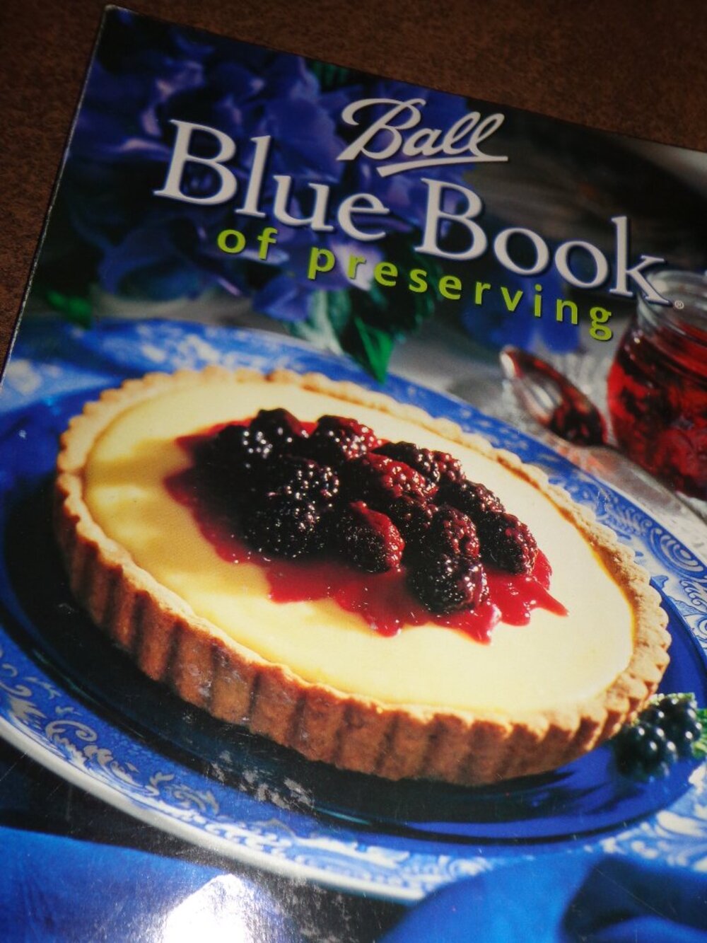 Cookbook Softcover BALL BLUE BOOK of preserving 124 Pgs. Illus.